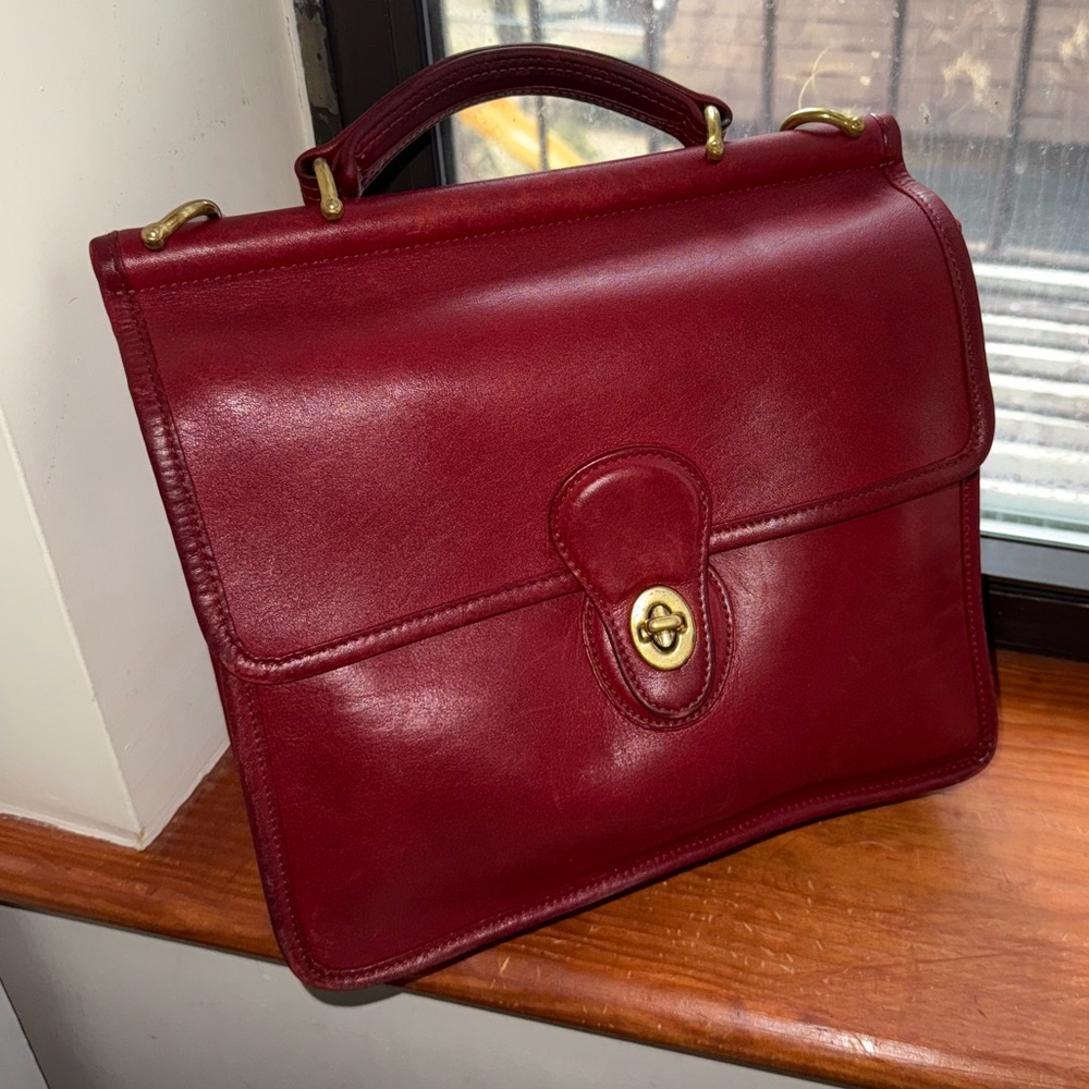 Vintage Classic Coach Willis in Burgundy with brass hardware Style #9927 - Picture 3 of 8